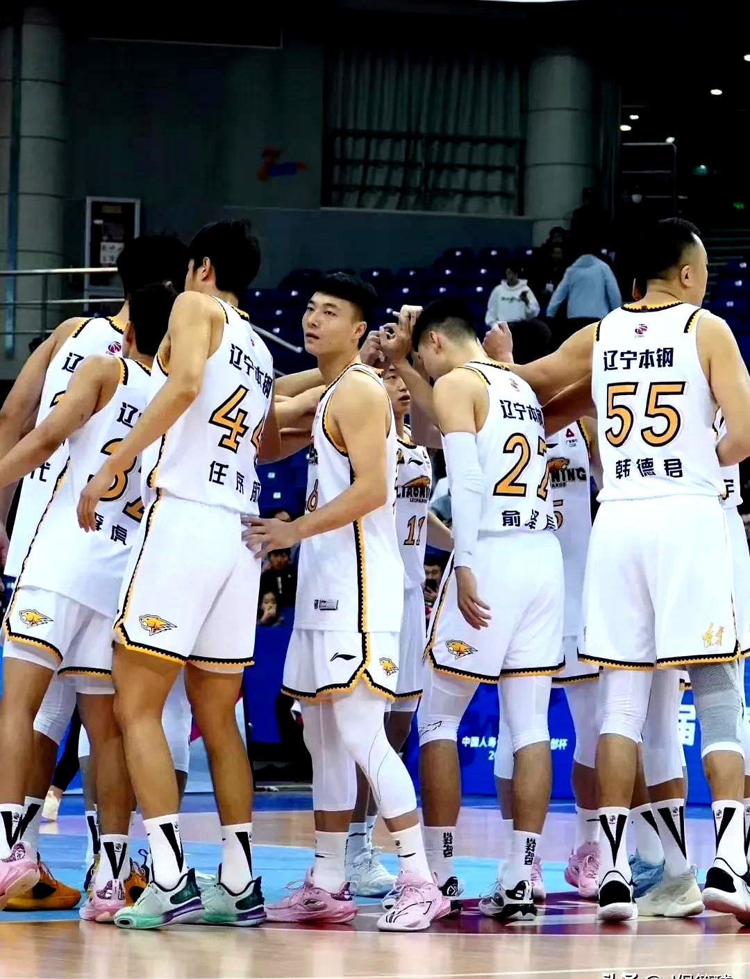 NBA季后赛赛程吃紧,辽宁本钢集结日防线松动,球迷炸锅,轮换策略成焦点的简单介绍 NBA季后赛赛程吃紧,辽宁本钢集结日防线松动,球迷炸锅,轮换策略成焦点的简单介绍