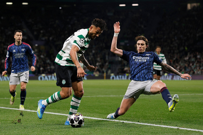 阿森纳围绕荷甲止住颓势关键时刻费耶诺德备战葡超，媒体一致点评：葡萄牙体育今夜远射贴柱的简单介绍